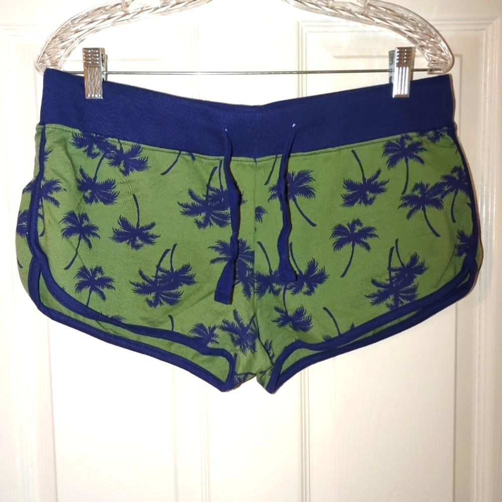 Hype Cotton Beach Palm Print Shorts Size Medium